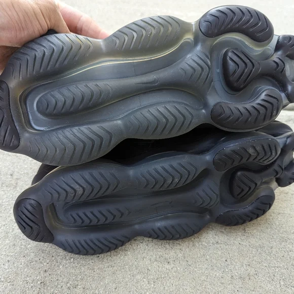 Nike Air Max Scorpion Flyknit Triple Black